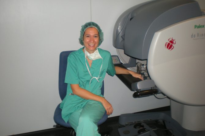 Luz Moratalla Completa Su Formacion Como Urologa En Urologia Clinica